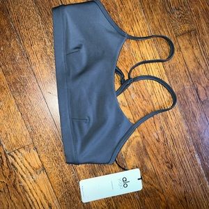 alo yoga sports bra new with tag